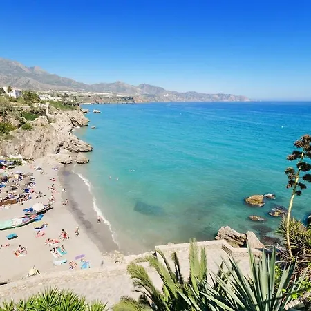 Apts Burriana Nerja