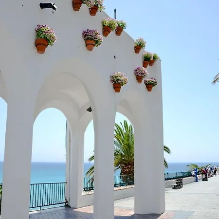 Apts Burriana * Nerja